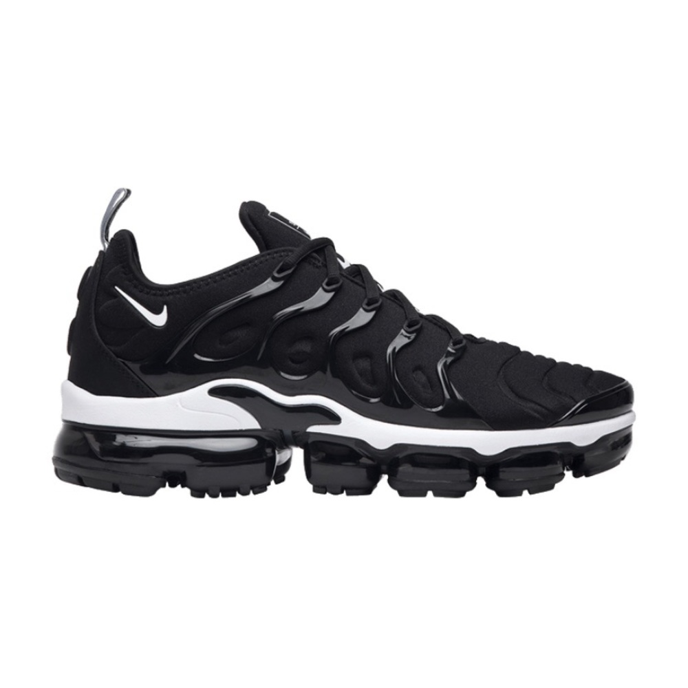 air vapormax plus ‘overbranding’